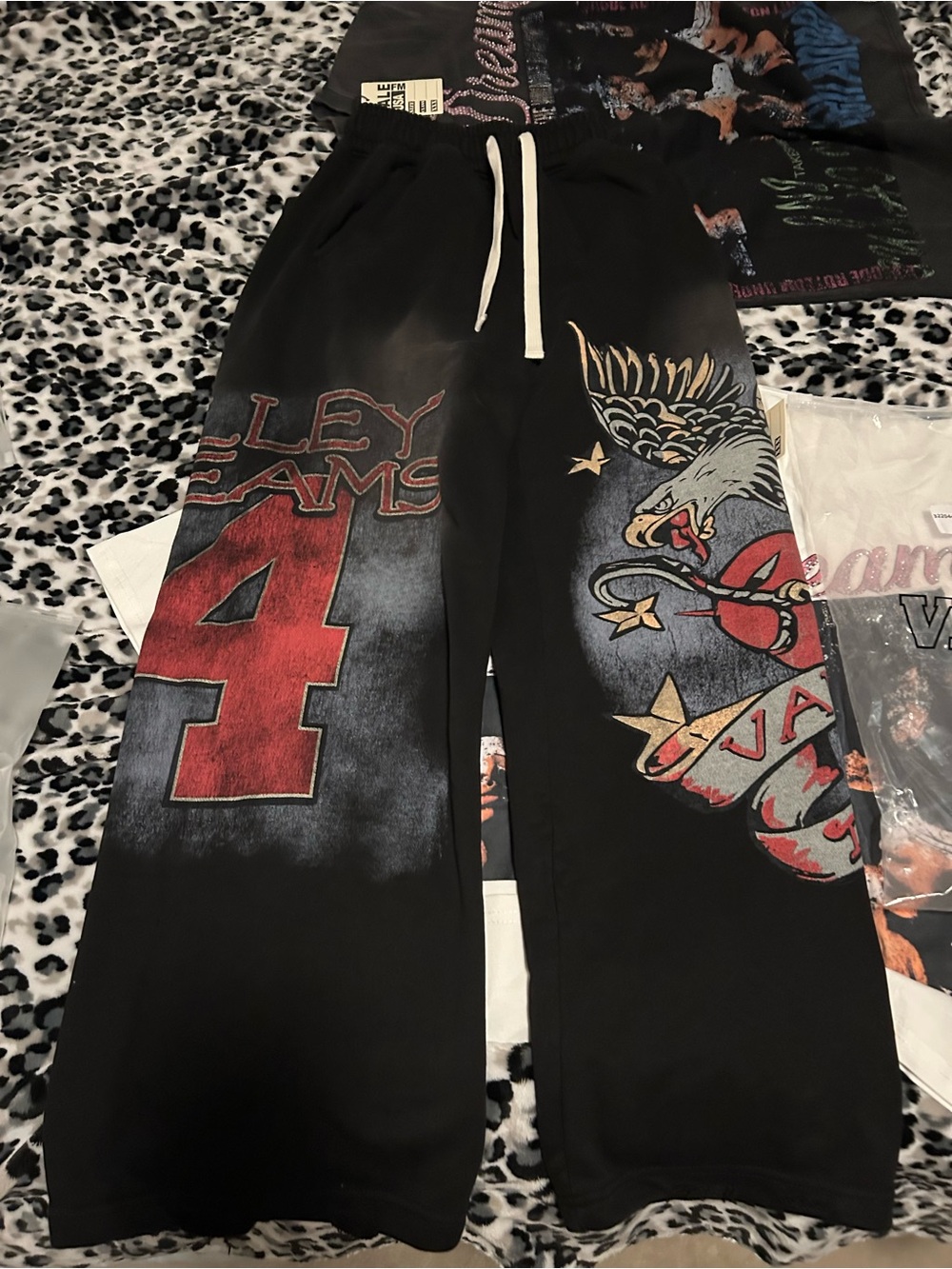 Valley dreams baggy sweatpants size men’s small